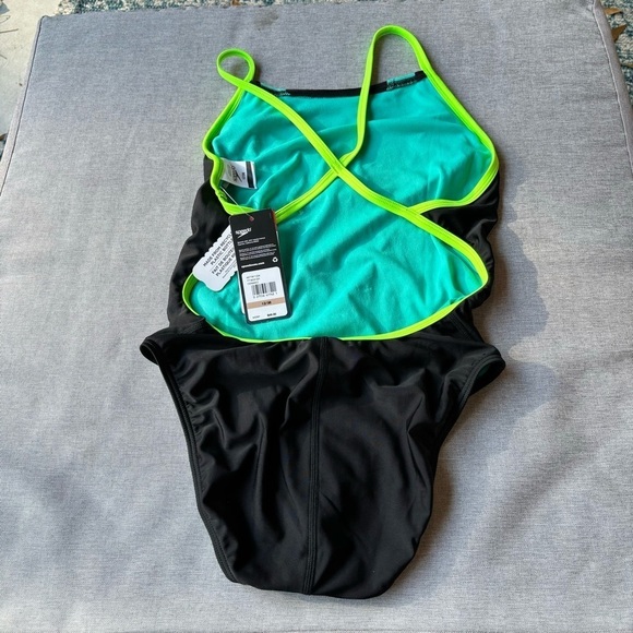 Speedo Women's Swimsuit One Piece Prolt Flipback Printed Size: 12/38 - Picture 4 of 8